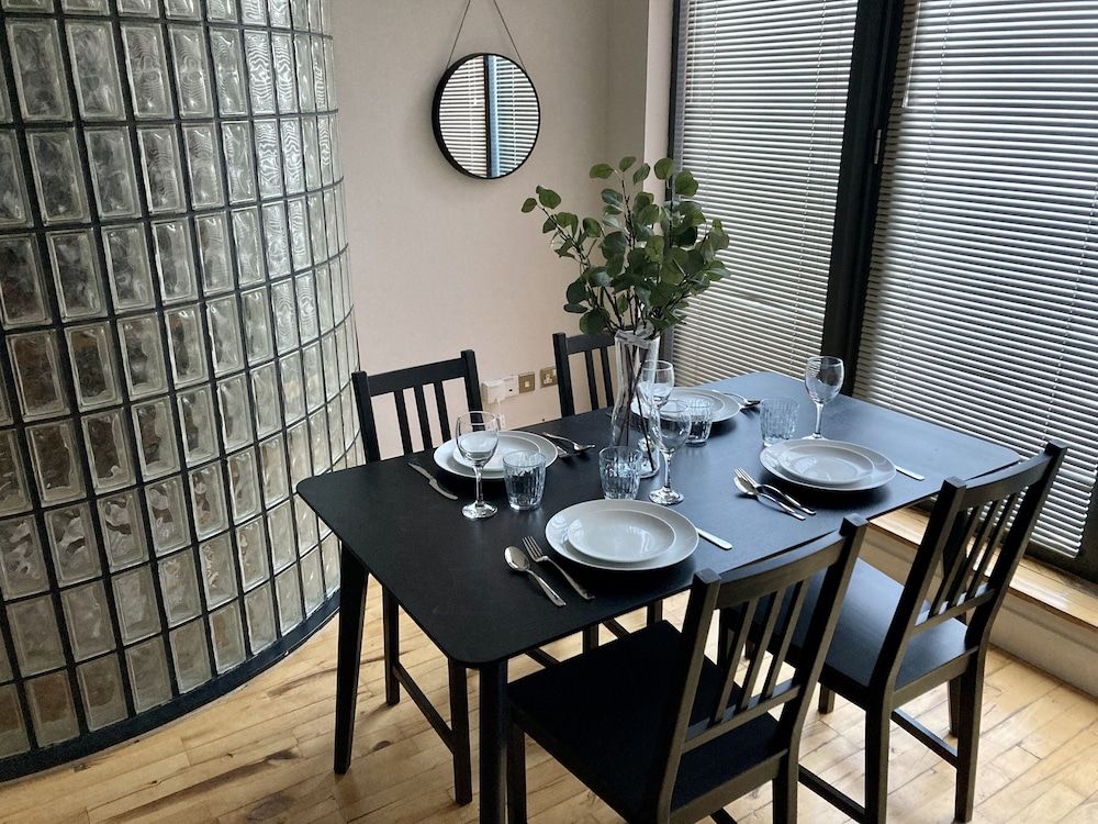 undefined Linen Quarter Apartments
