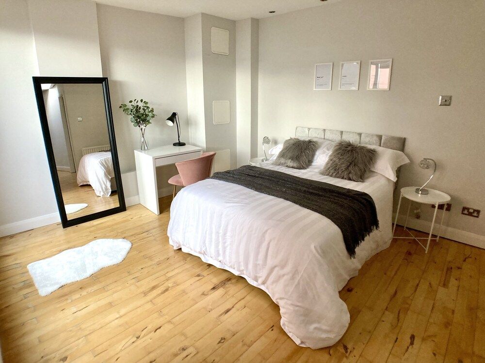 undefined Linen Quarter Apartments 4