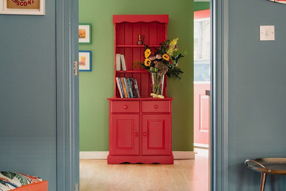 Central Belfast Apartments: Unique Retreat in the East Superior Apartment, Private Bathroom 28