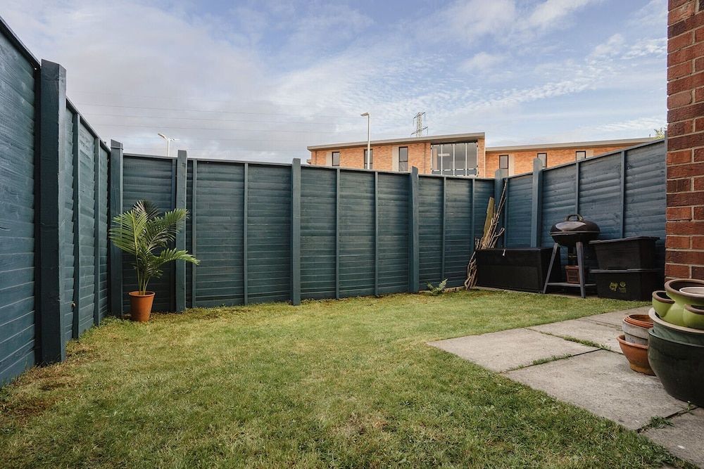 Central Belfast Apartments: Unique Retreat in the East Superior Apartment, Private Bathroom 29