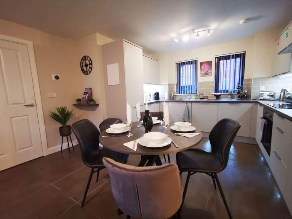 undefined Luxurious 2-bed Apartment in Belfast Centre 5