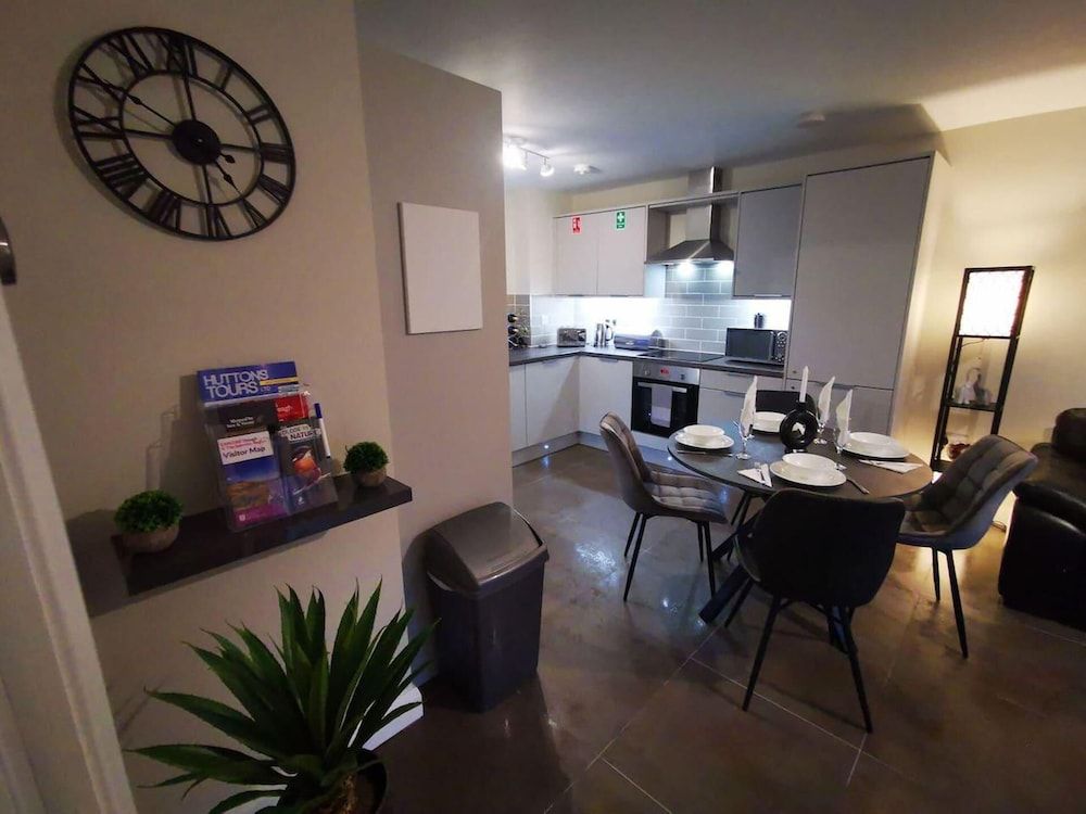 undefined Luxurious 2-bed Apartment in Belfast Centre 9
