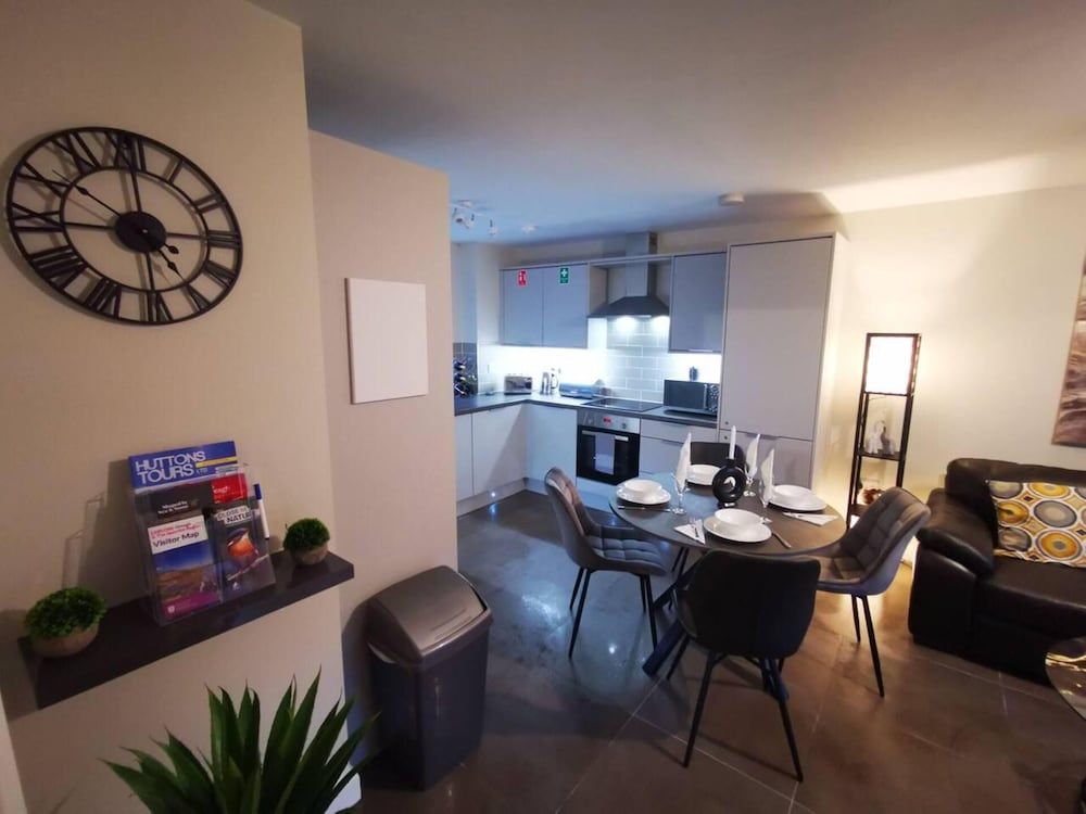 undefined Luxurious 2-bed Apartment in Belfast Centre 6
