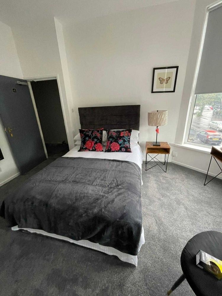 undefined Cavehill Castle Hotel 2
