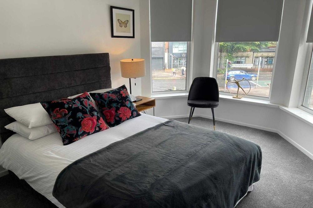 undefined Cavehill Castle Hotel 9