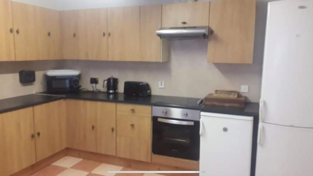 Cavehill Castle Hotel Family Room, Multiple Beds (Family of 3) 6