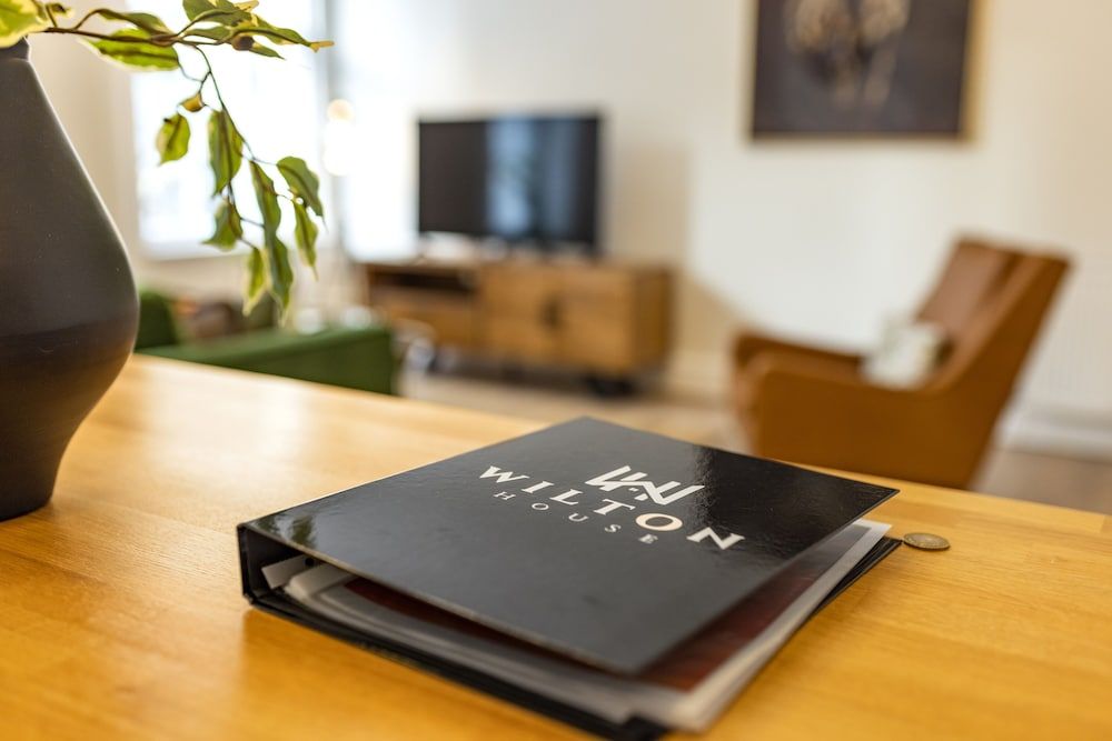 Wilton House Luxury Apartment 16