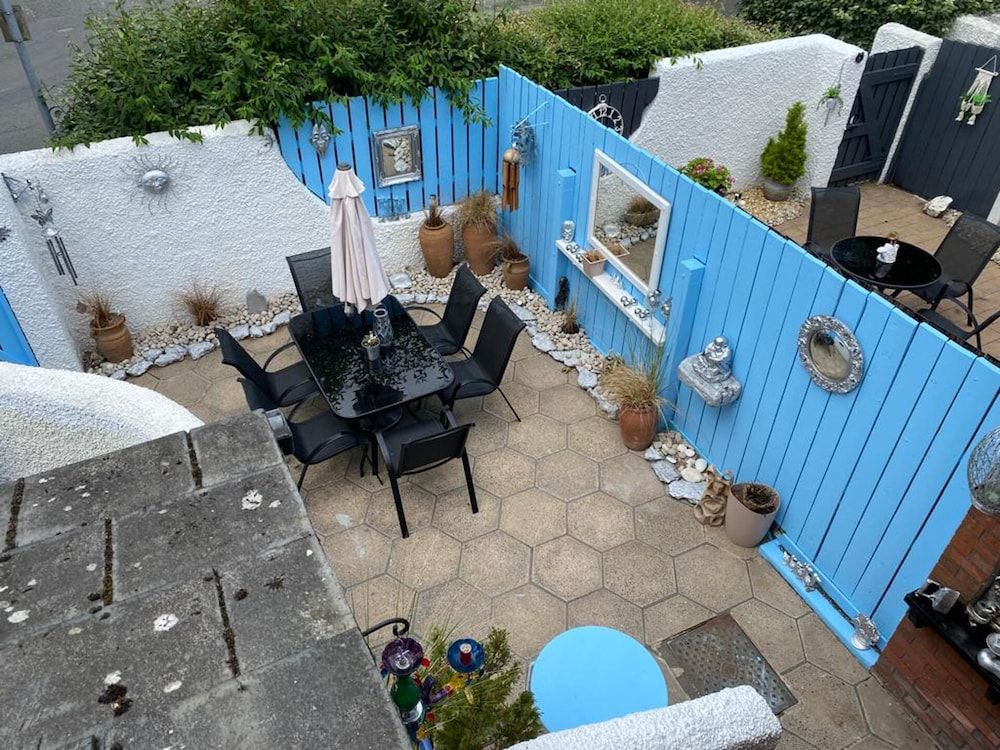 undefined Remarkable 3-bed House in Belfast 6