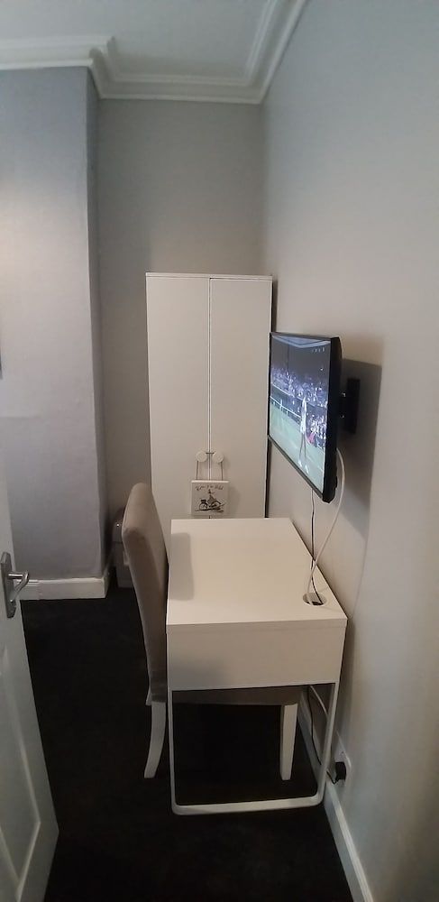 undefined St James Street Townhouse Belfast 6