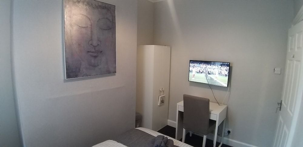 undefined St James Street Townhouse Belfast 8