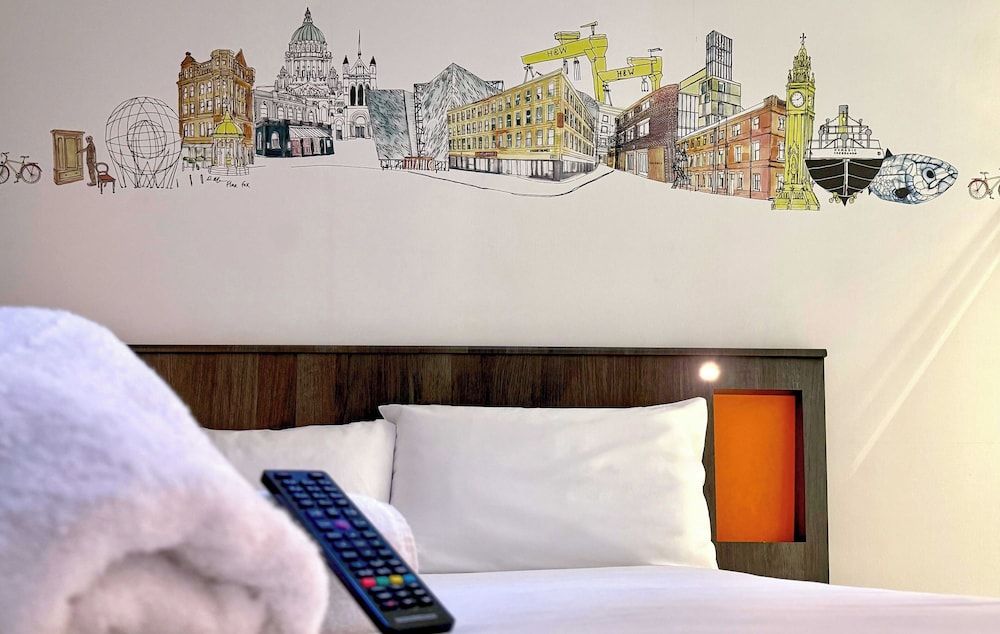 easyHotel Belfast Standard Double Room 2