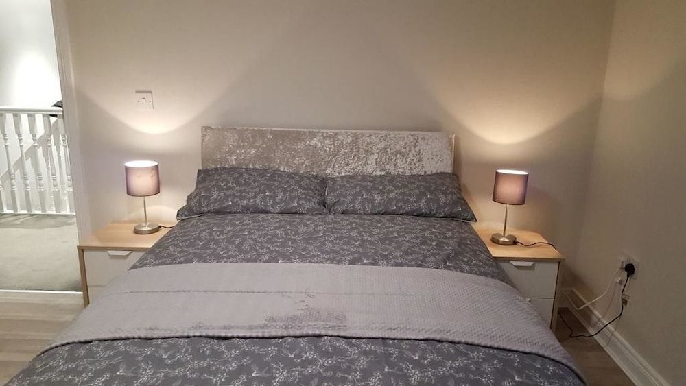 Basic Room, Shared Bathroom (3)