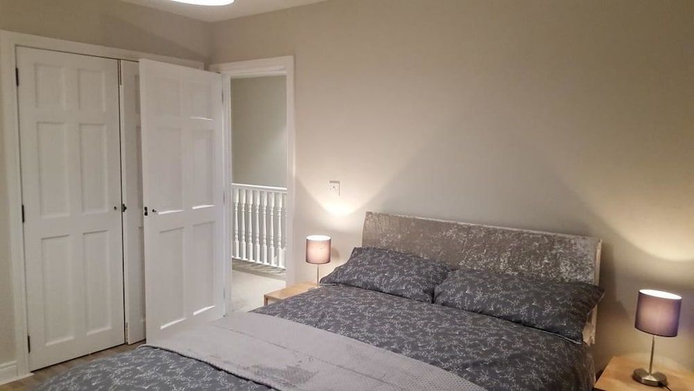 Basic Double Room, Shared Bathroom (4)