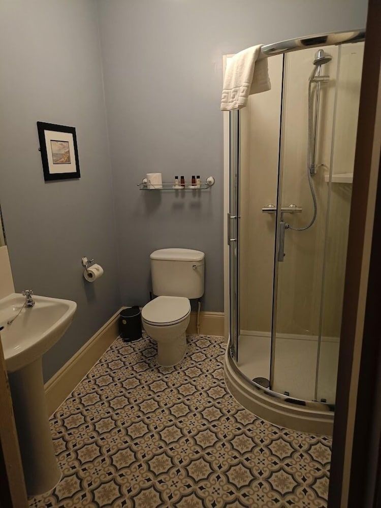 undefined Gregory by the Warren Collection 10