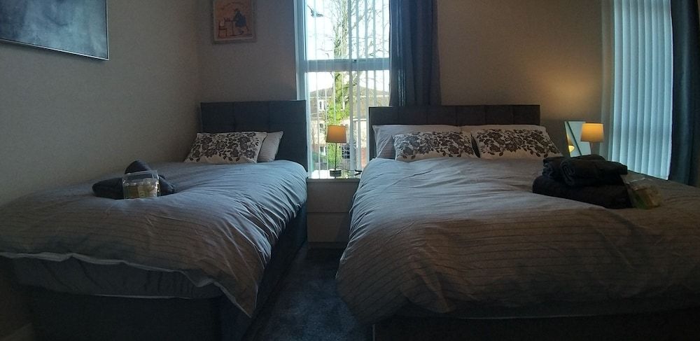 undefined Fitzsimons Town House Belfast 5