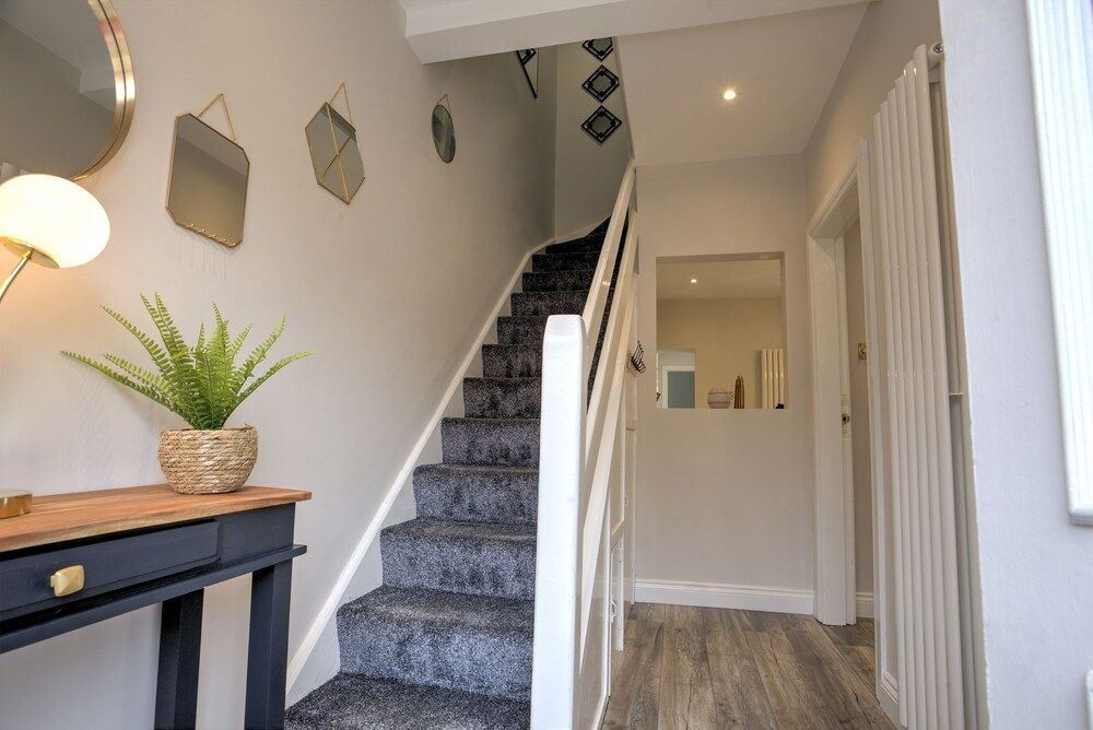 undefined The Belfast Boutique Central Cozy Sleeps7 10