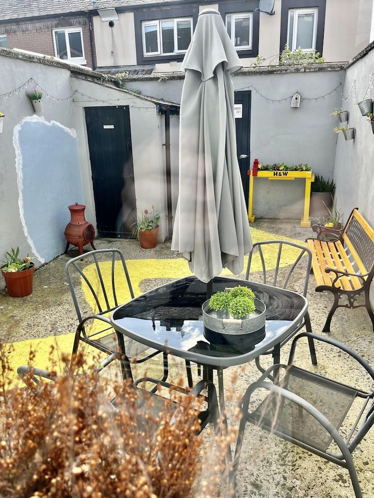 undefined Cosy 2-bed House Close to Belfast City Centre 10