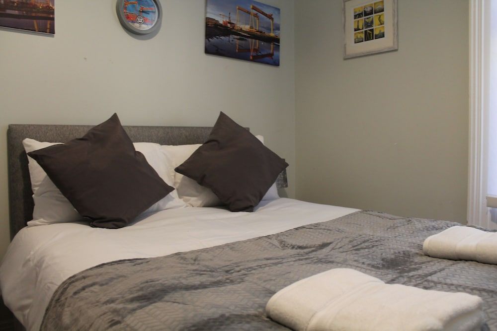undefined Stunning 4-bed House in Belfast 7