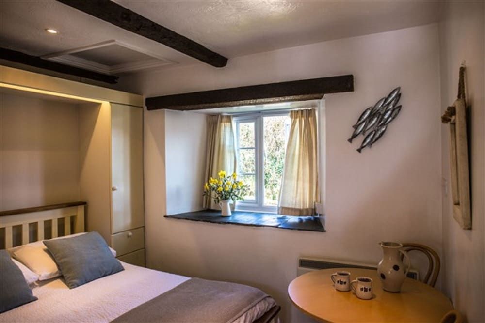 Cottage (The Tack Room)