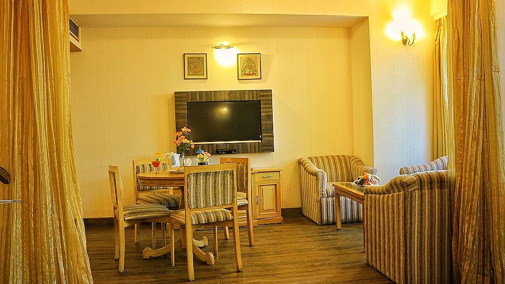 Dee Marks Hotel & Resorts Deluxe Room 9
