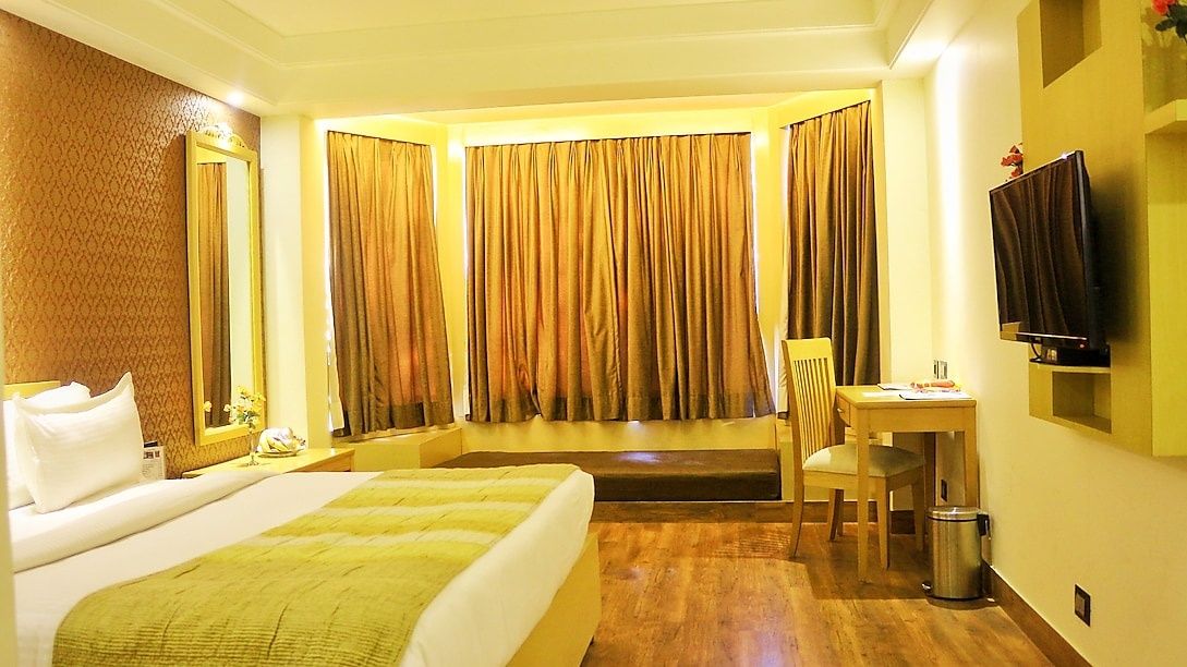 Dee Marks Hotel & Resorts Deluxe Room  6