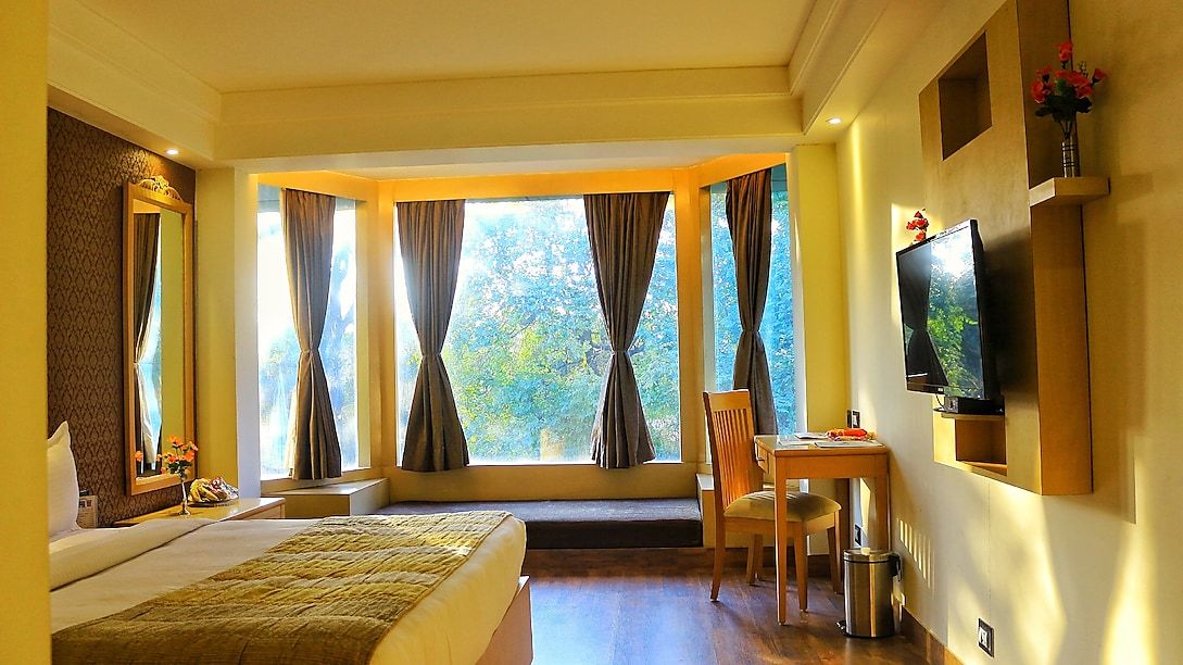 Dee Marks Hotel & Resorts Deluxe Room  3