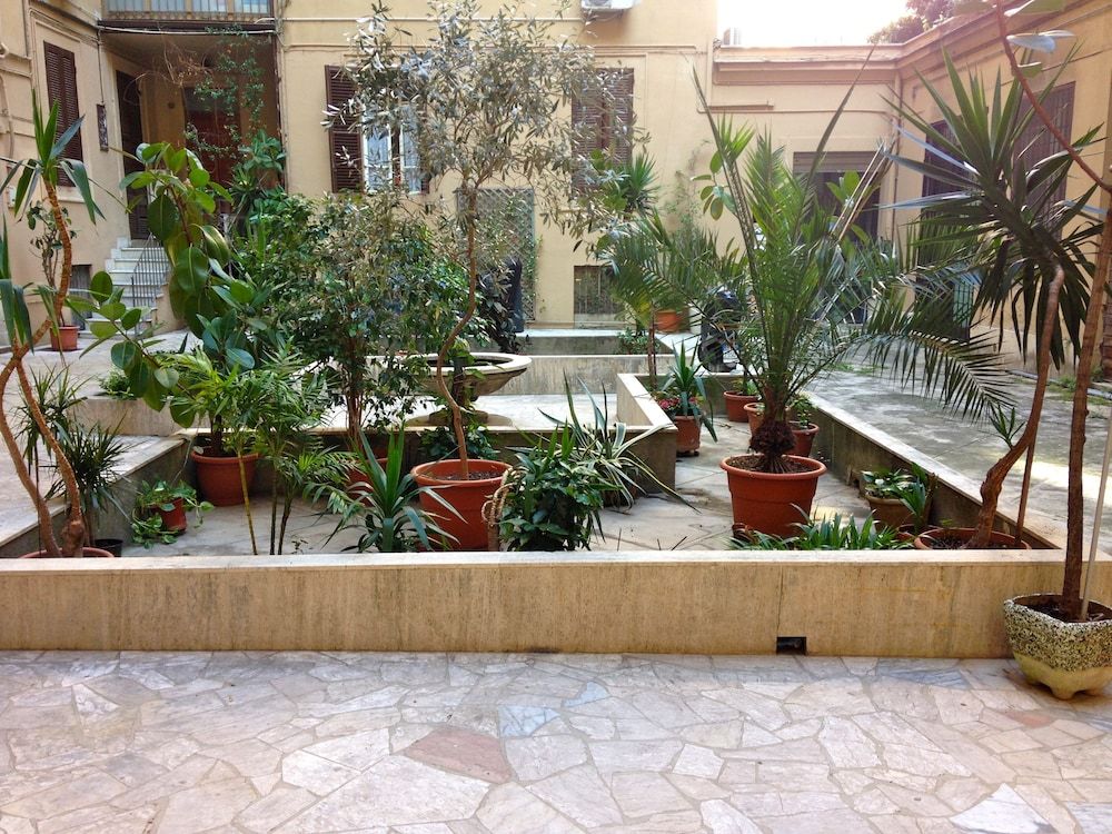 undefined Little Rose Rooms 2