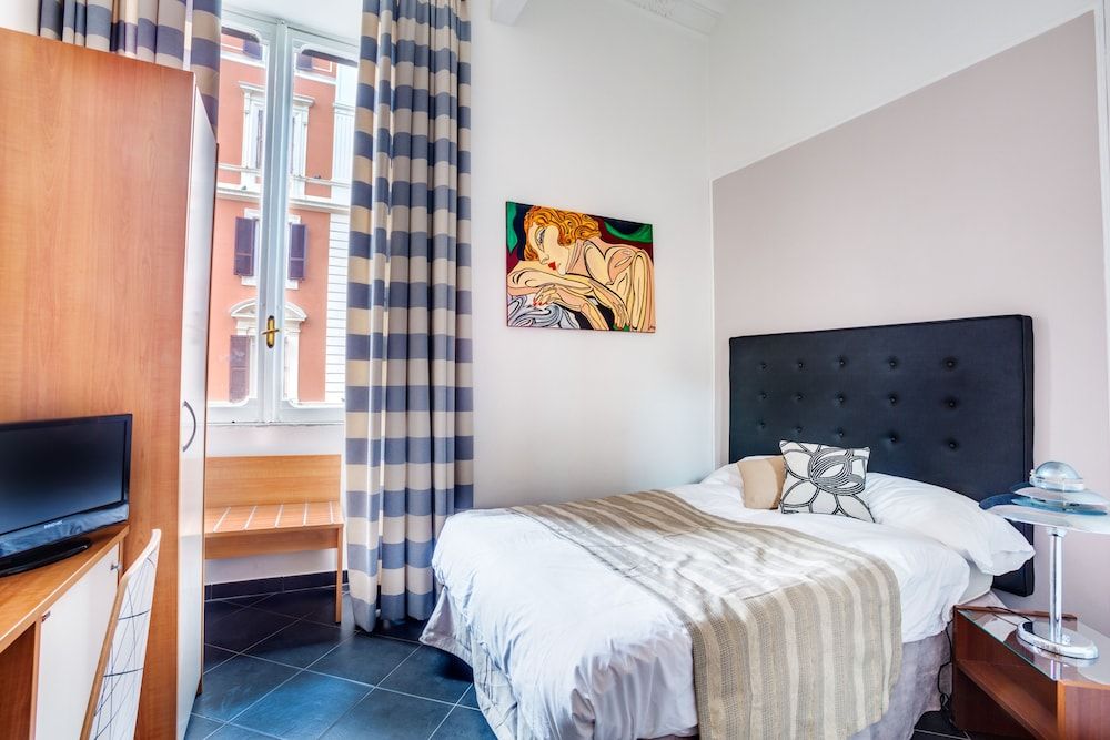 undefined Little Rose Rooms 5