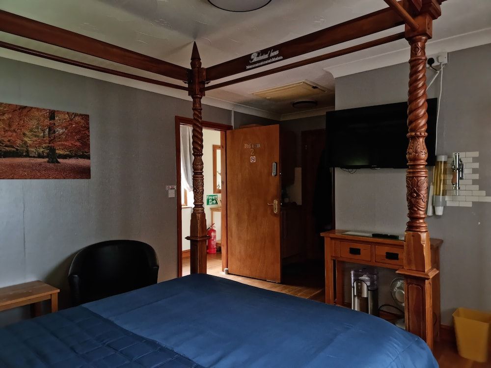 Castle Lodge B&B Double Room (Four Poster Bed) 4