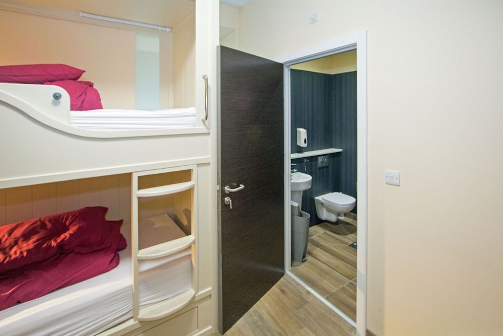 Canolfan Y Fron - Hostel Quadruple Room, Mountain View 3