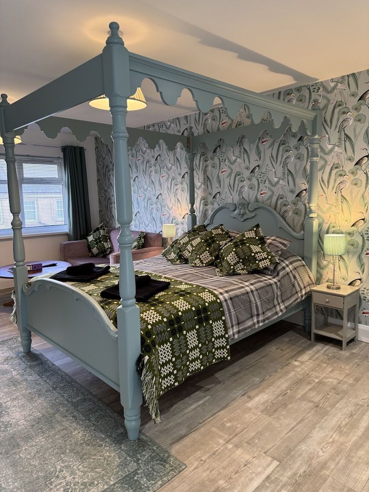 Traeth Rooms