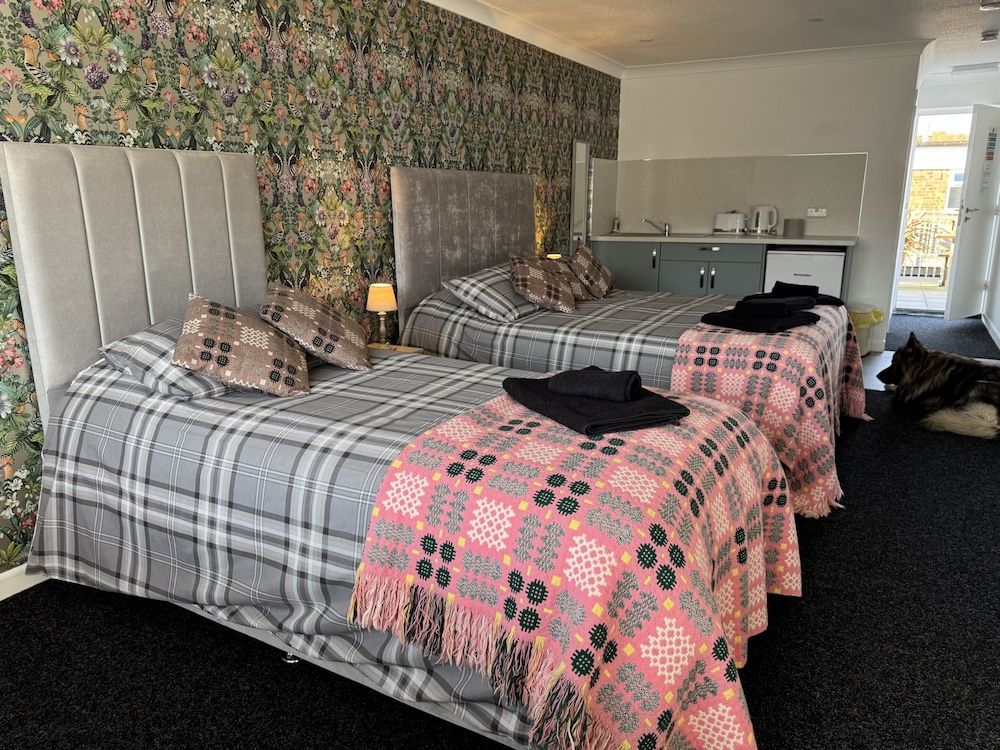 Traeth Rooms