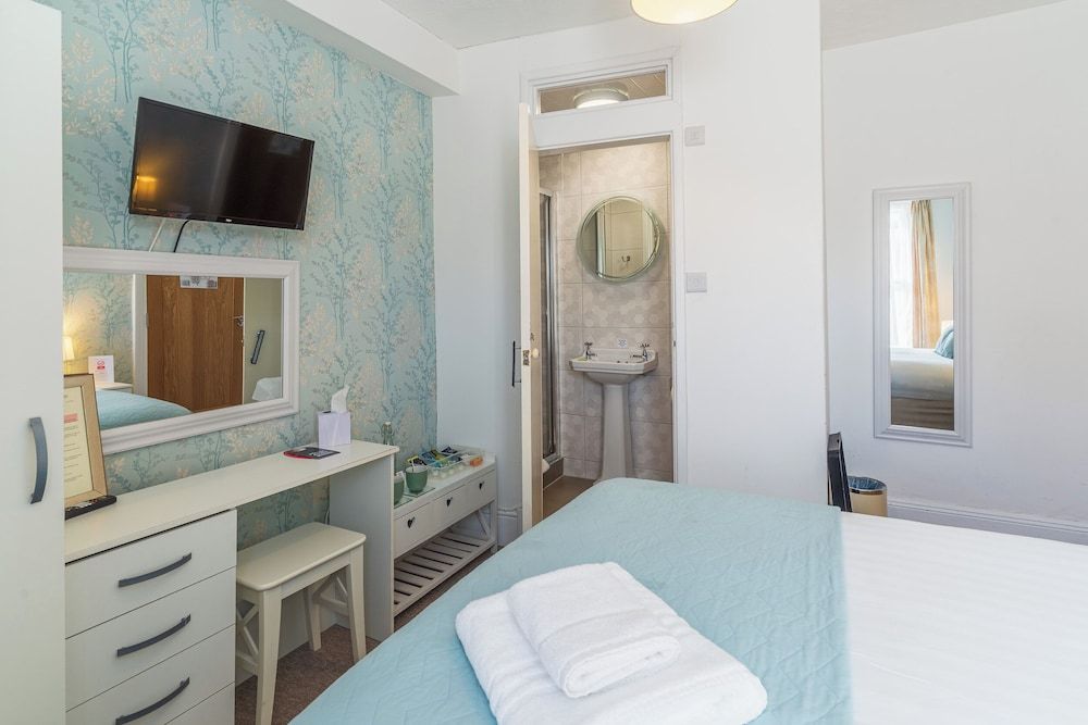 Single Room (Room 5 1st Floor)