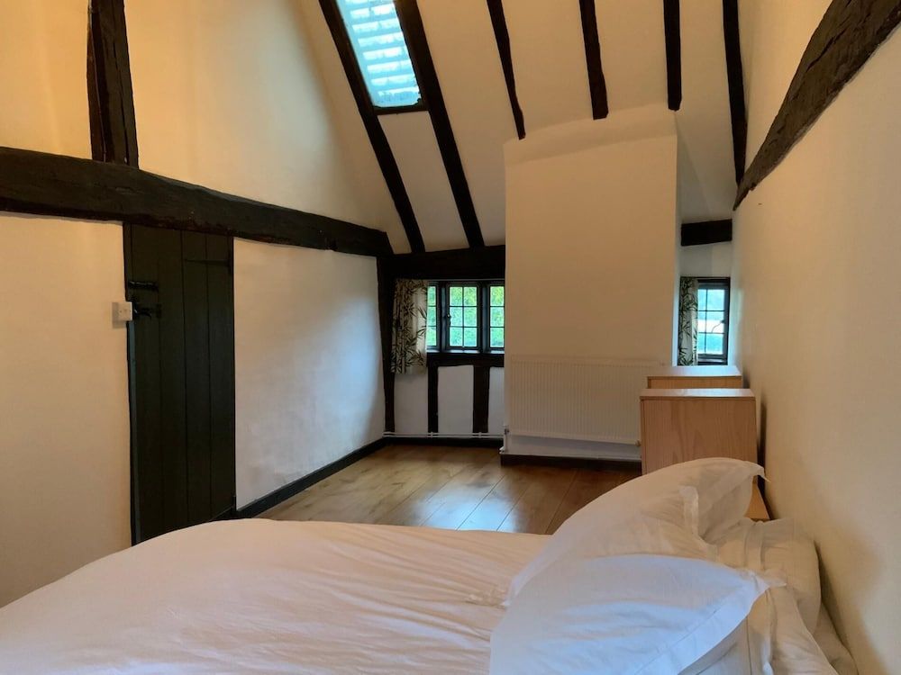 House (4 Bedrooms)