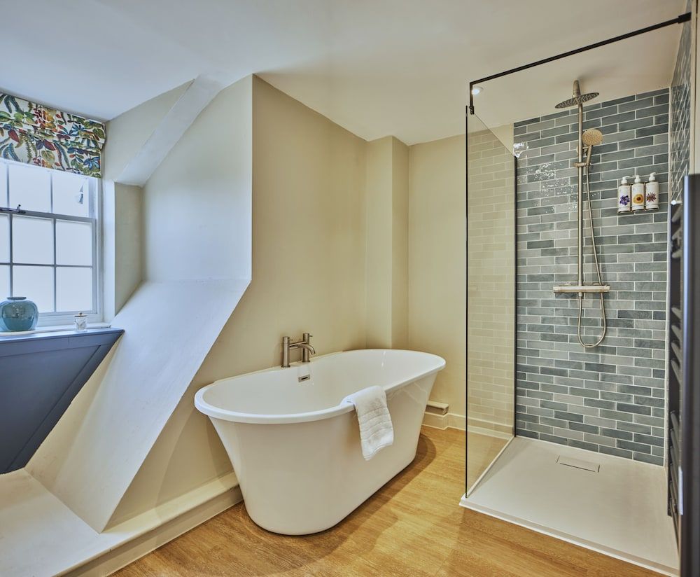 The Full Moon Inn Triple Room 3