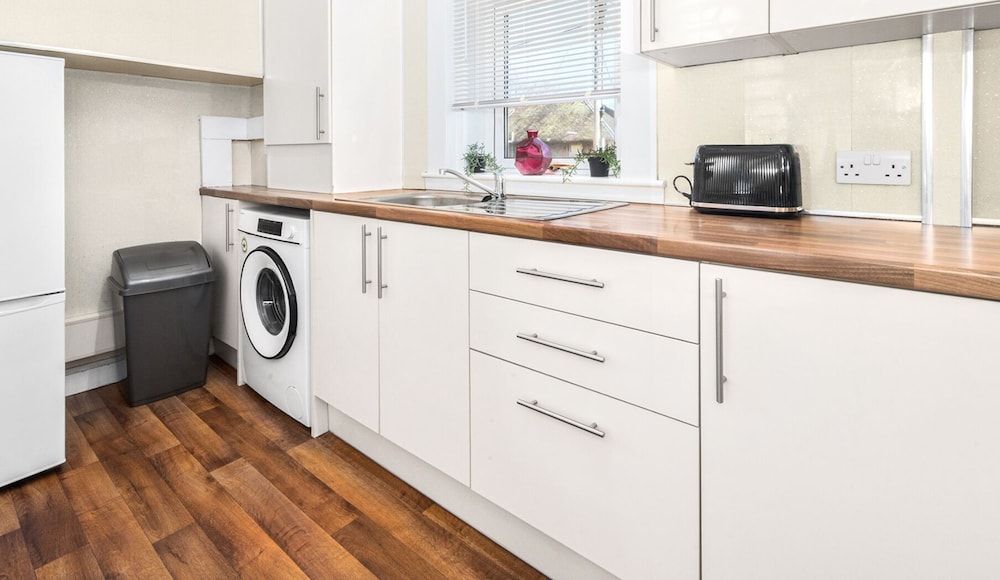 undefined One Bedroom Apartment by Klass Living Serviced Accommodation Hamilton - Back'O'Barns Apartment With WiFi 5