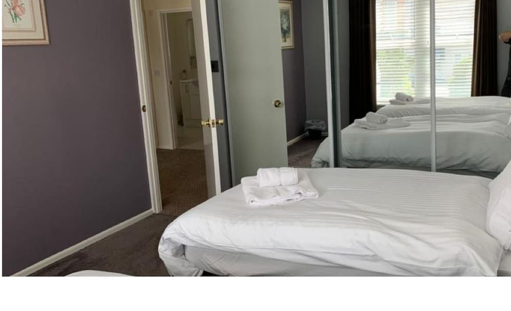 Family House, Ensuite (8 Minutes to seafront)