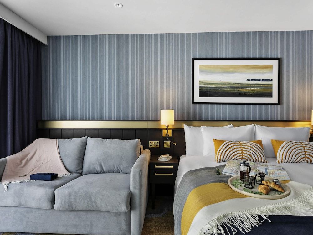 Mercure Paignton Hotel Room, 1 Double Bed with Sofa bed 4