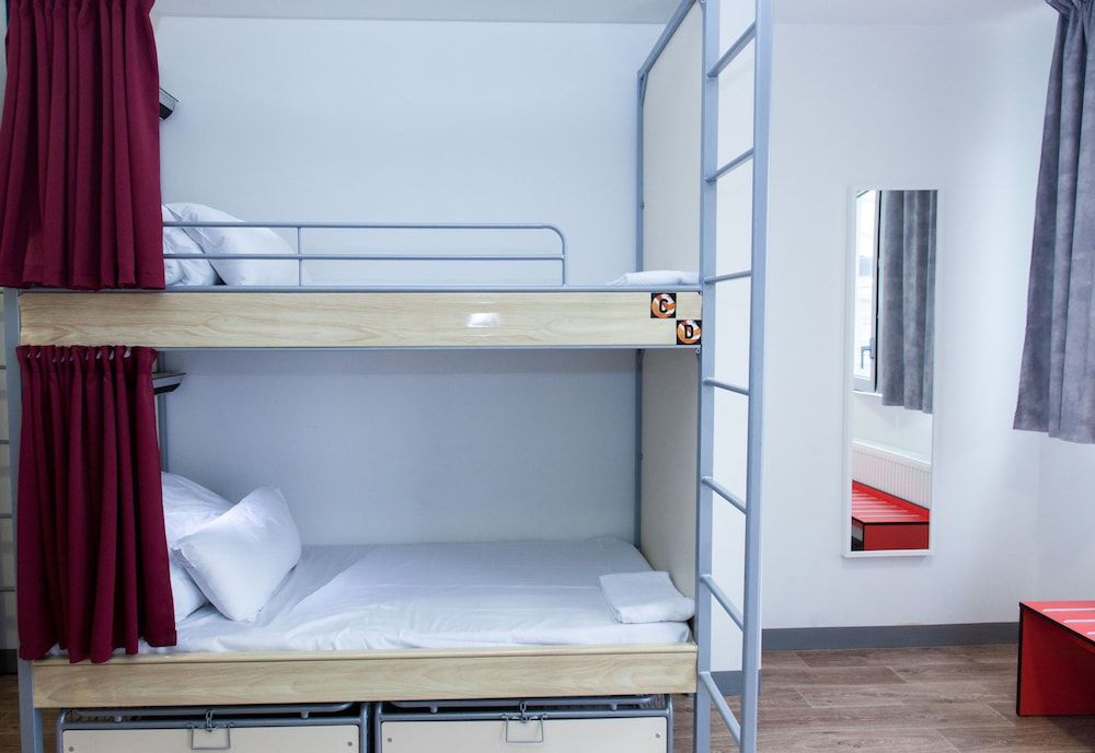 Twin Room with Bunk Bed and Private Bathroom