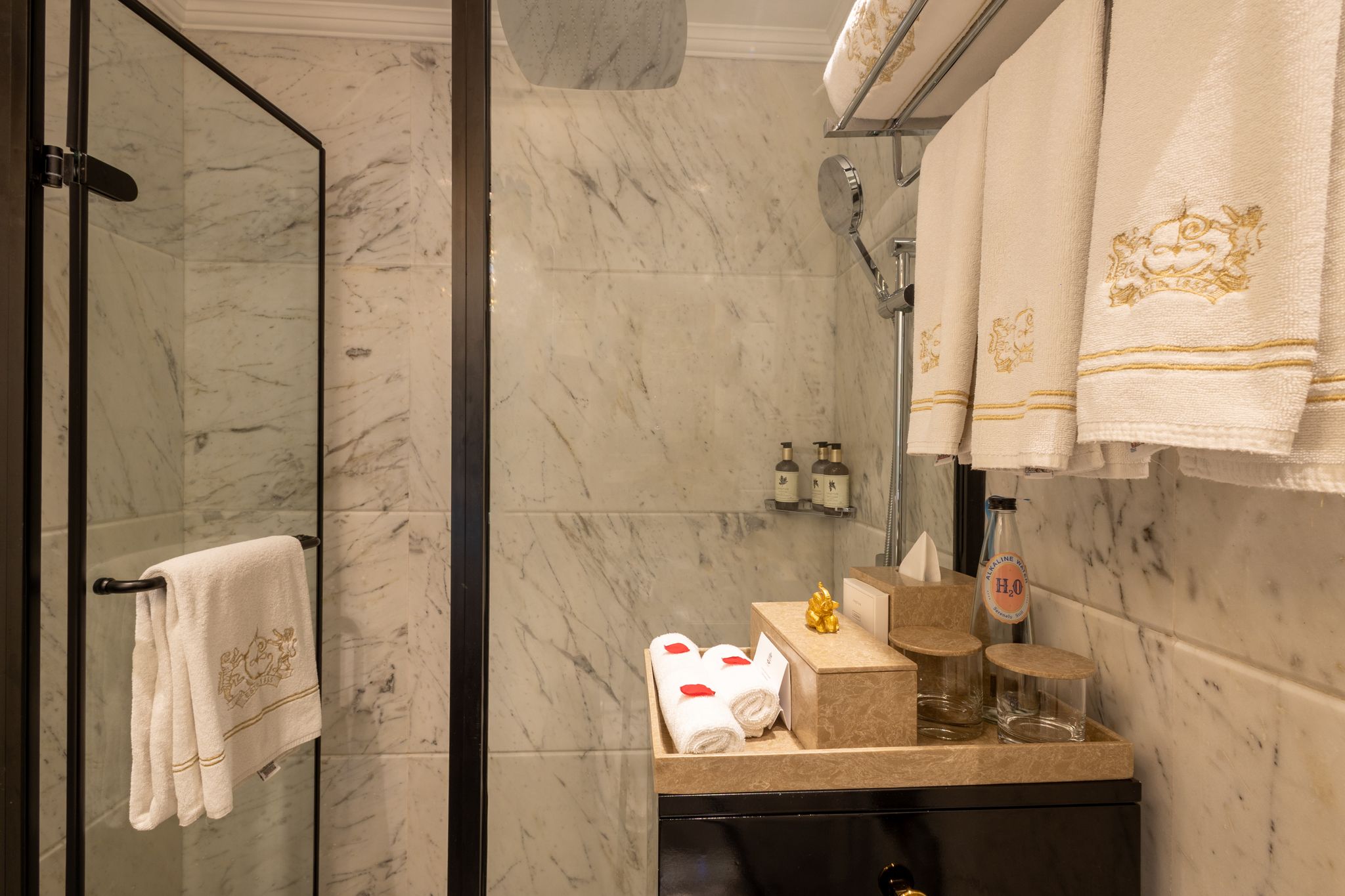 The Claridges, New Delhi Luxury King Bed Room with Balcony 14