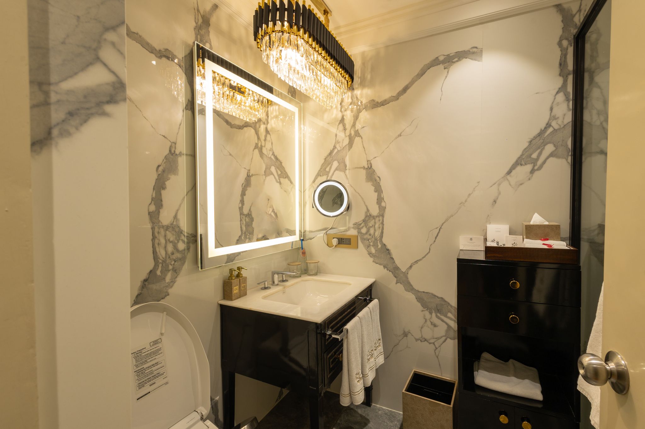 The Claridges, New Delhi Superior King Bed Room 4