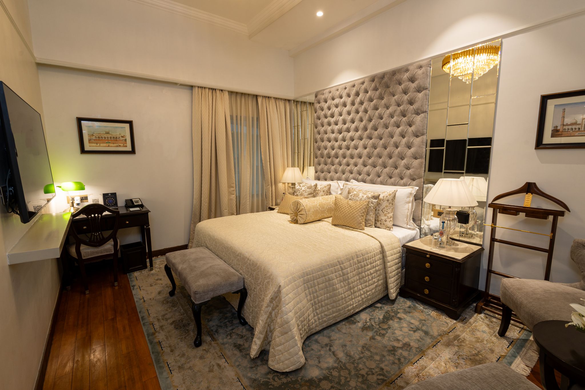 The Claridges, New Delhi Superior King Bed Room 3