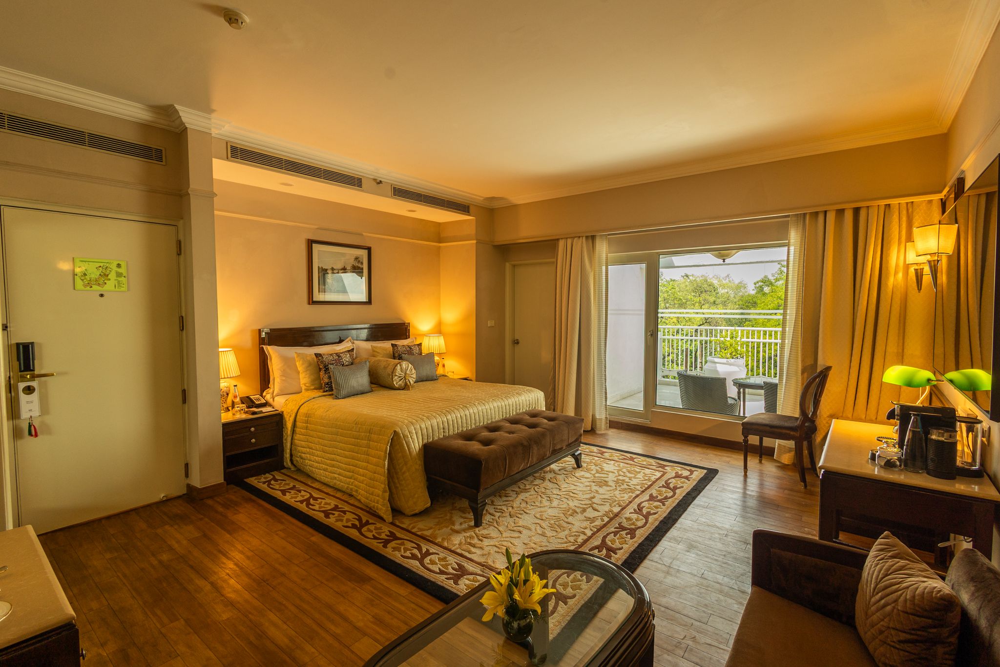 The Claridges, New Delhi Luxury King Bed Room with Balcony 3