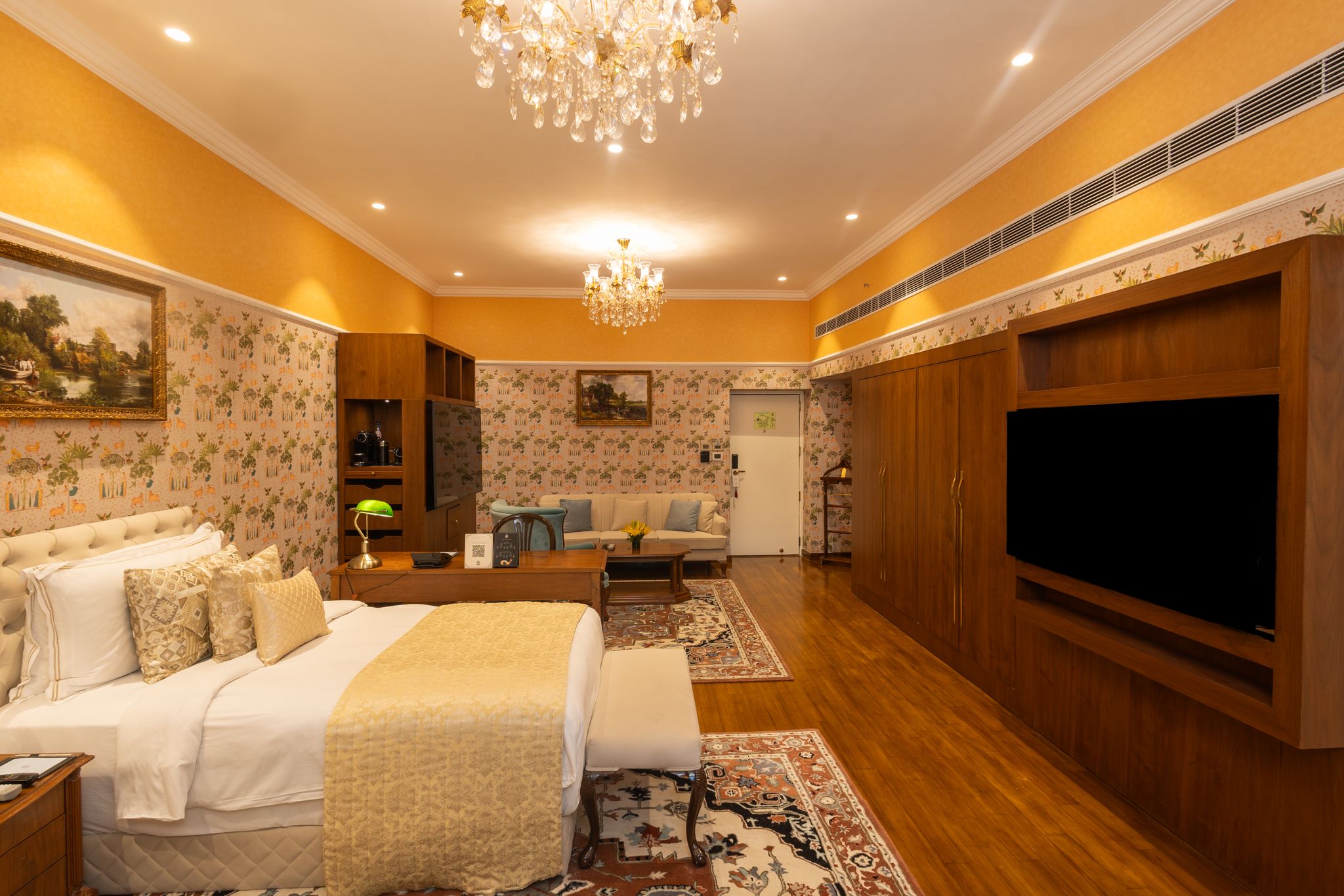 Claridges Suite King Bed