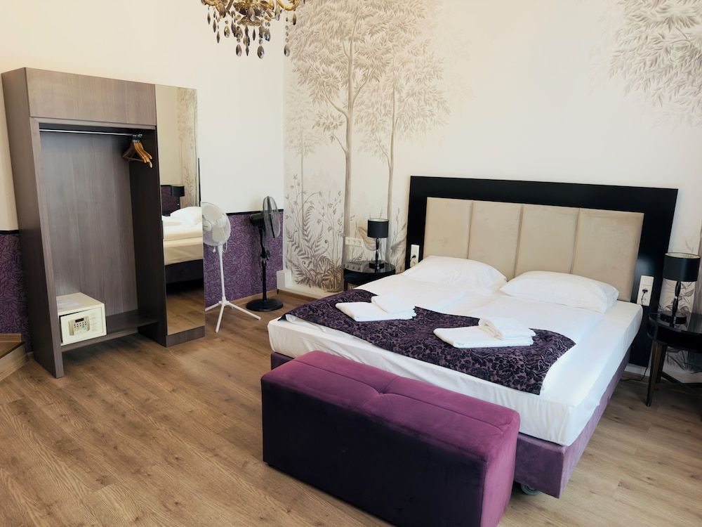 undefined Hotel Pension Baron am Schottentor 7