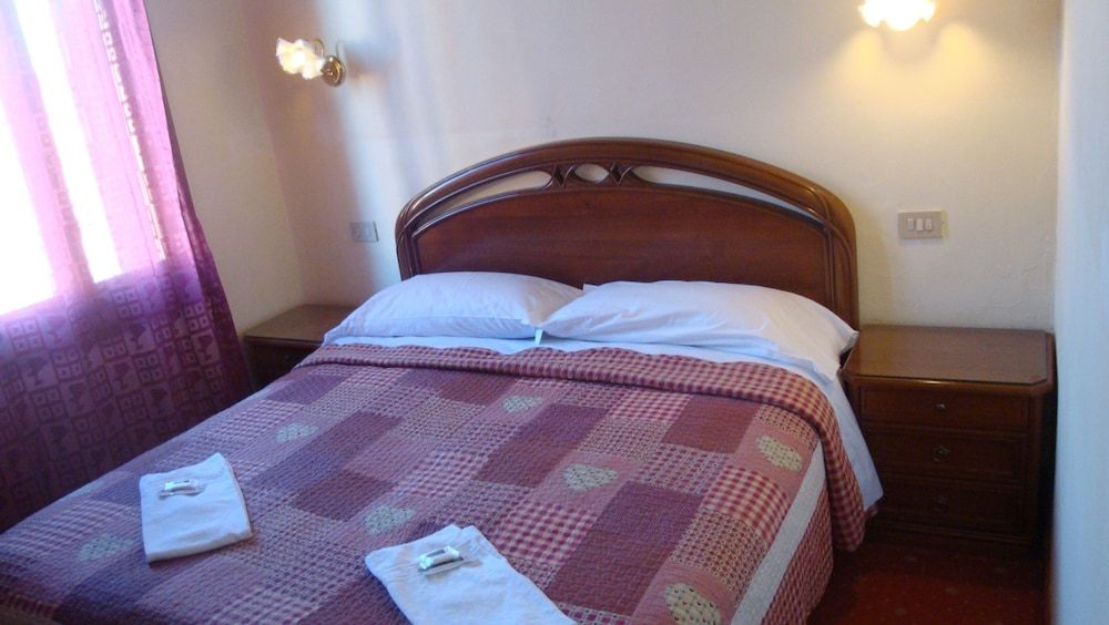 undefined Hotel Casa Linger 5