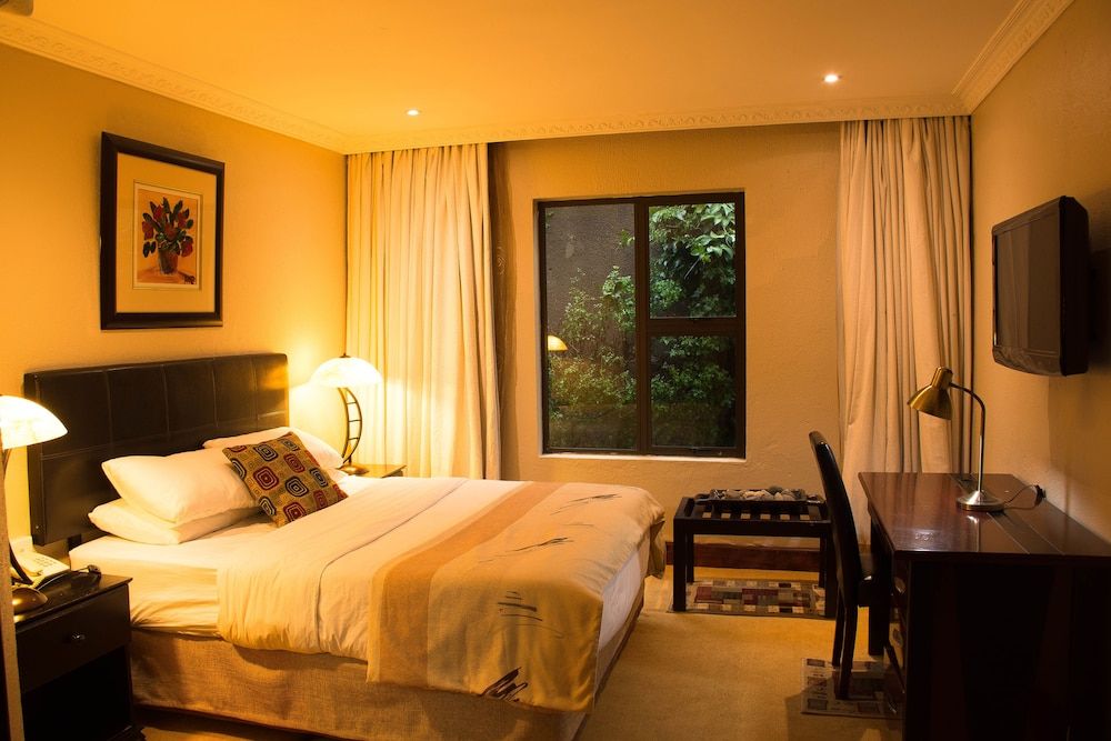 Zawadi House Deluxe Single Room 4