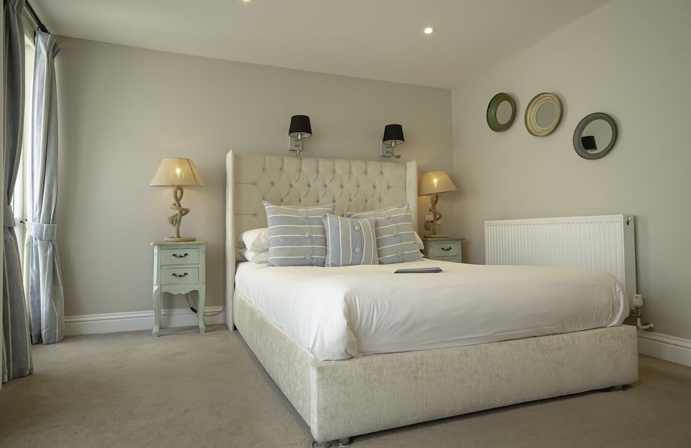 Molesworth Arms Economy Double Room 4