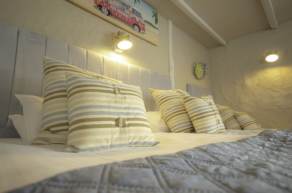 Molesworth Arms Deluxe Quadruple Room, Multiple Beds 4