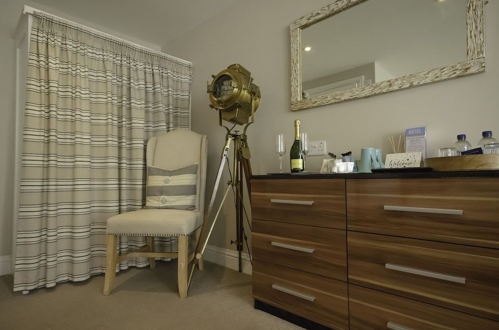 Molesworth Arms Economy Double Room 9